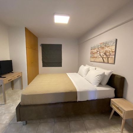 Orama Rooms 2 卡拉马塔 外观 照片