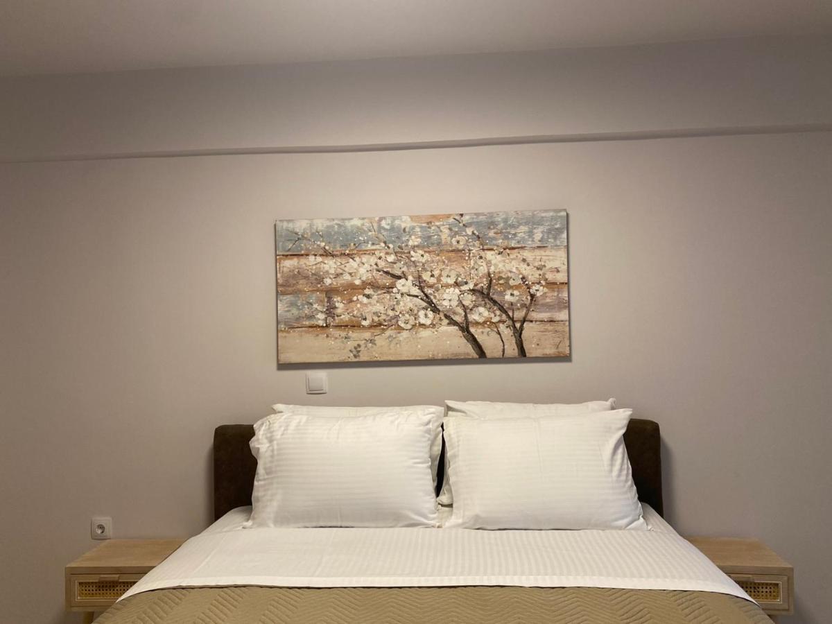 Orama Rooms 2 卡拉马塔 外观 照片